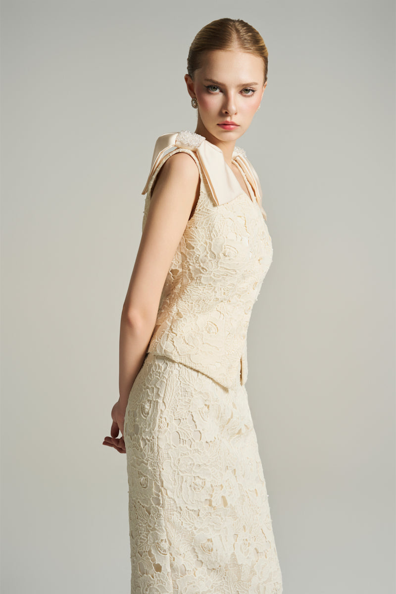 LACE MAXI SKIRT IN IVORY