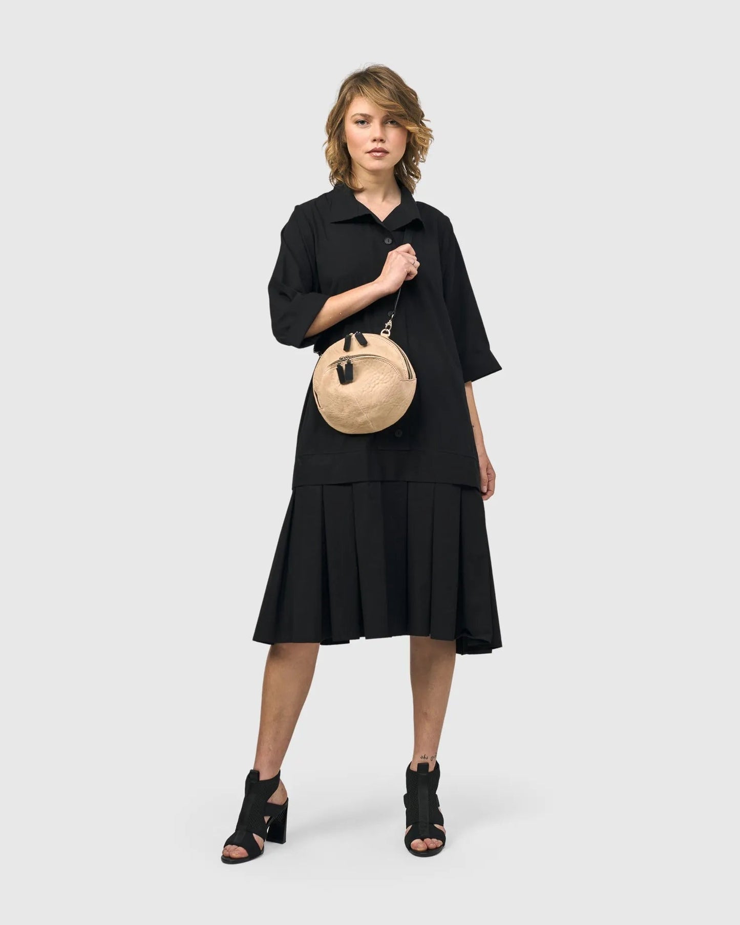 Circle Canteen Bag, Nude