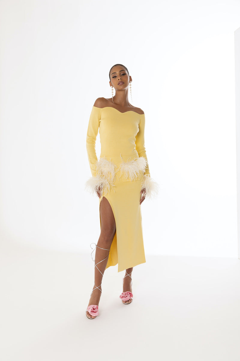 YELLOW VANILLA KNIT SKIRT WITH FEATHERS