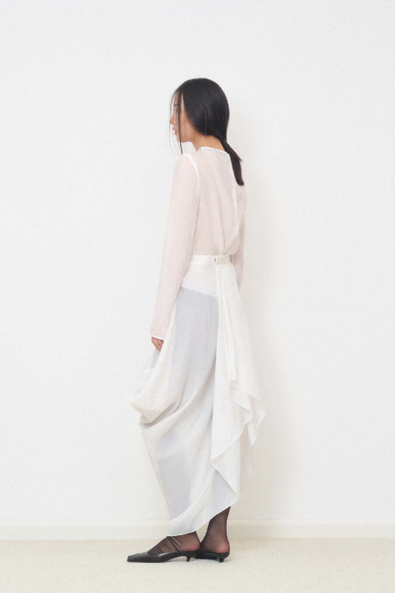 RUCHED ASYMMETRICAL SKIRT IN WHITE